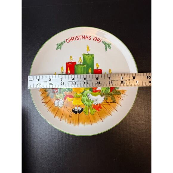 Vintage Suzy’s Zoo Christmas 1981 Collectable Plate - Picture 5 of 5